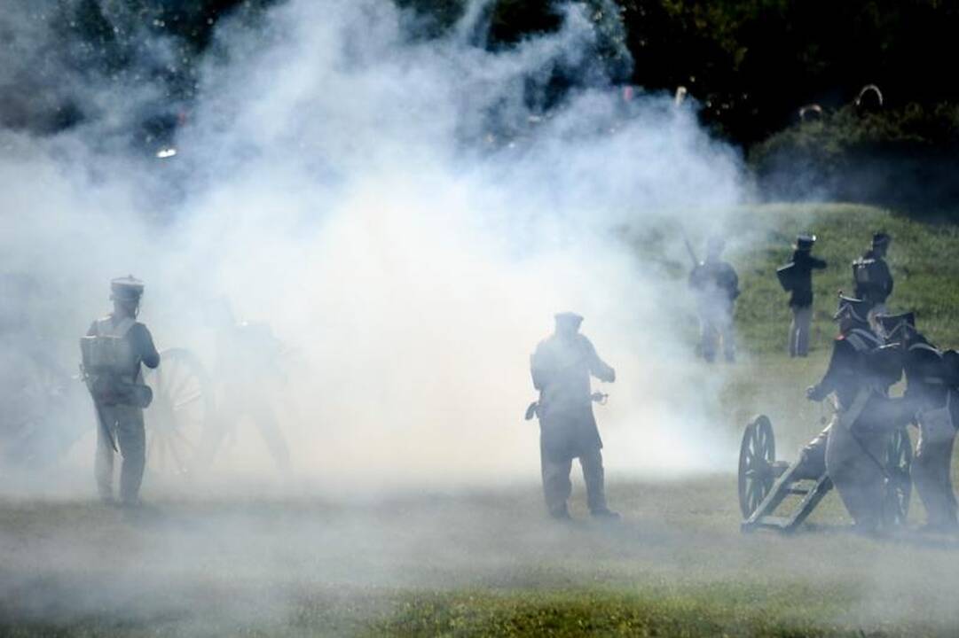 Istorinis žygis atkartotas: Napoleono kariuomenė persikėlė per Nemuną