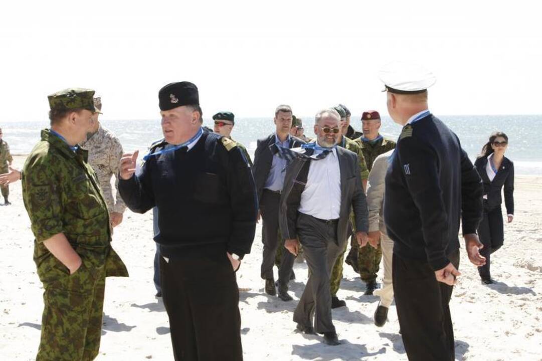 Pratybų metu jūroje aptikti ir sunaikinti tikri sprogmenys
