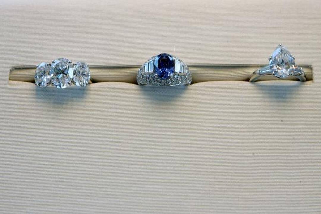 Pirmą kartą Lietuvoje - 50 mln. litų vertės BVLGARI kolekcija