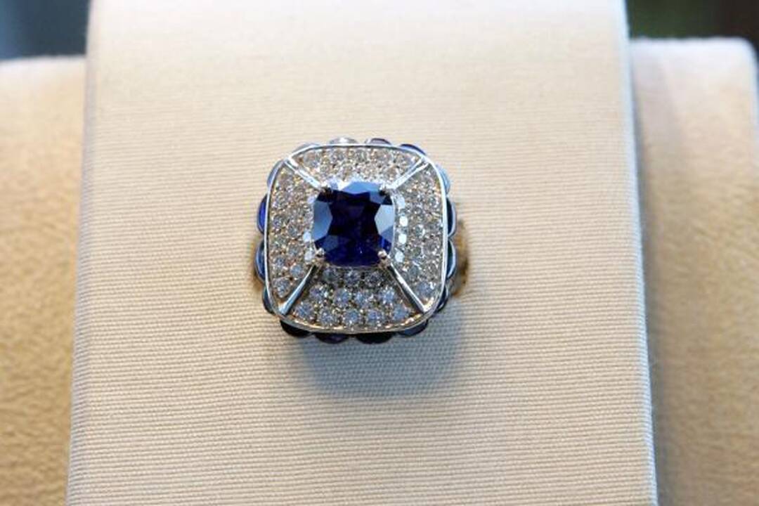 Pirmą kartą Lietuvoje - 50 mln. litų vertės BVLGARI kolekcija