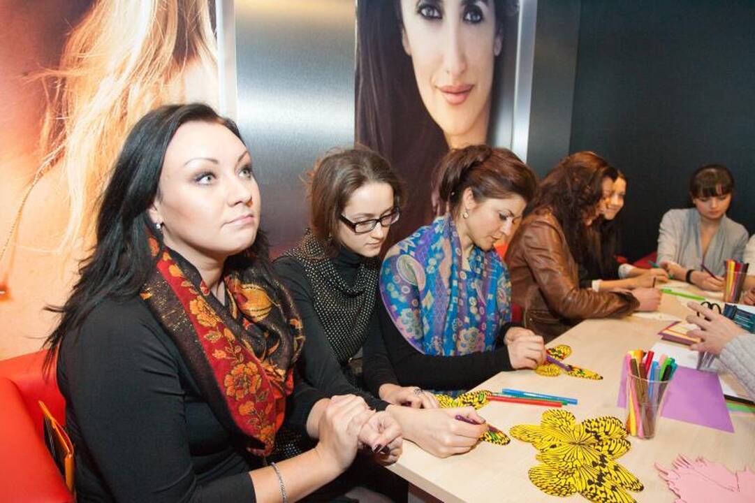 Sostinėje surengtoje „Tūkstančio drugelių“ akcijoje – garsios lietuvės