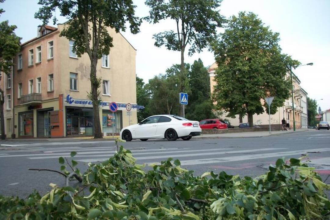 Penkias minutes trukęs škvalas nusiaubė Lietuvos pajūrį 