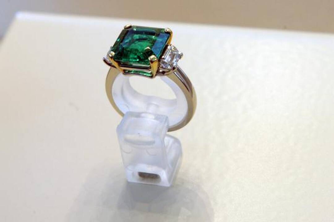 Pirmą kartą Lietuvoje - 50 mln. litų vertės BVLGARI kolekcija