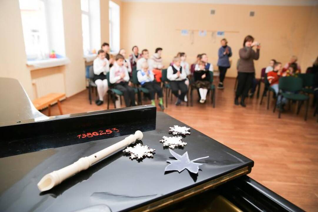 Vaikus nudžiugino lietuviška pasaka Brailio raštu  