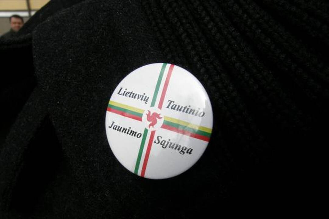 Klaipėdiečiai protestavo prieš gėjų eitynes (papildyta)