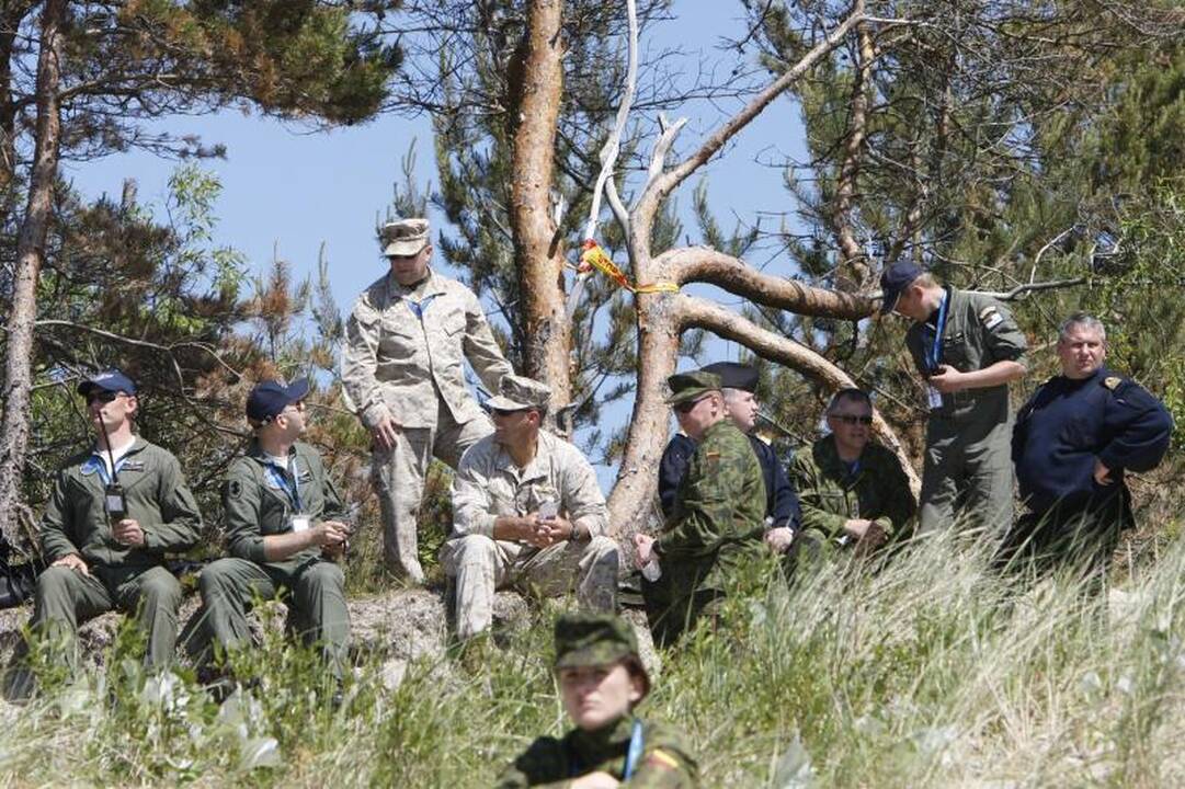 Pratybų metu jūroje aptikti ir sunaikinti tikri sprogmenys