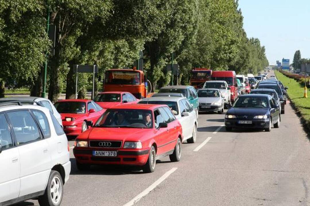 Duobėtas Baltijos ir Taikos pr. žiedas erzino vairuotojus