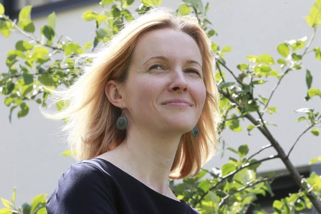 Su mokykla abiturientai atsisveikina originaliai
