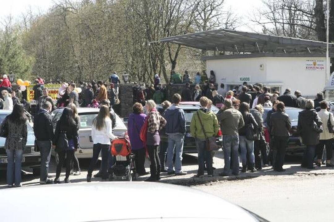 Lokiui Kasparui liūdna, nes jis neturi draugės