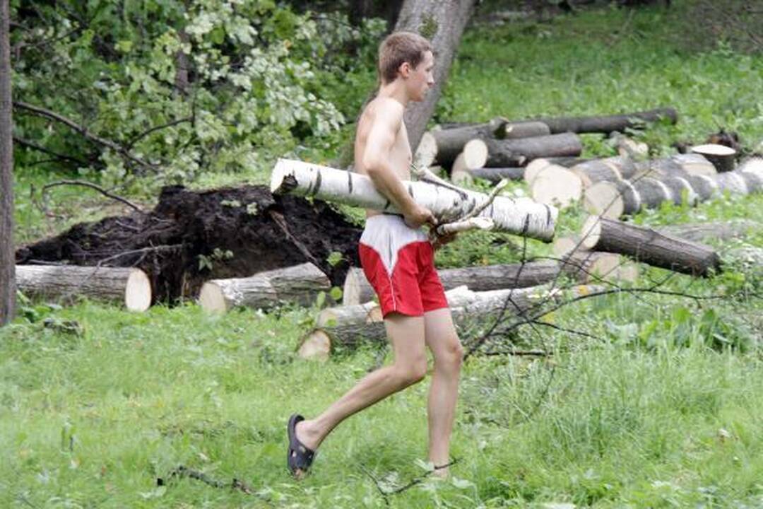 Kaunas pamažu keliasi po škvalo nokdauno (papildyta)
