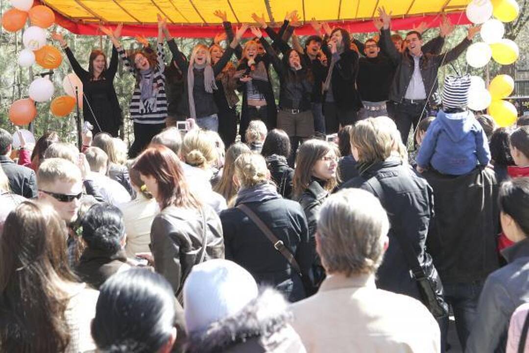 Lokiui Kasparui liūdna, nes jis neturi draugės