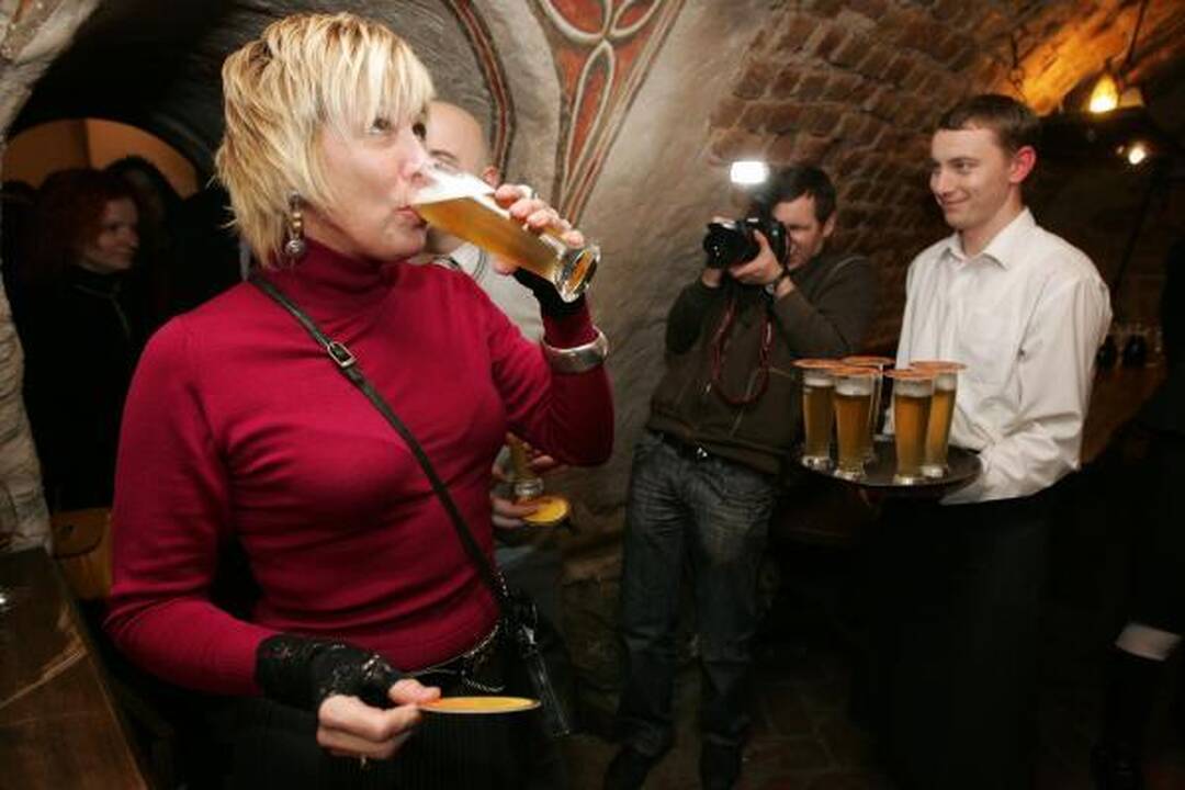 Prabangioje puotoje - verslo ir pramogų žvaigždės