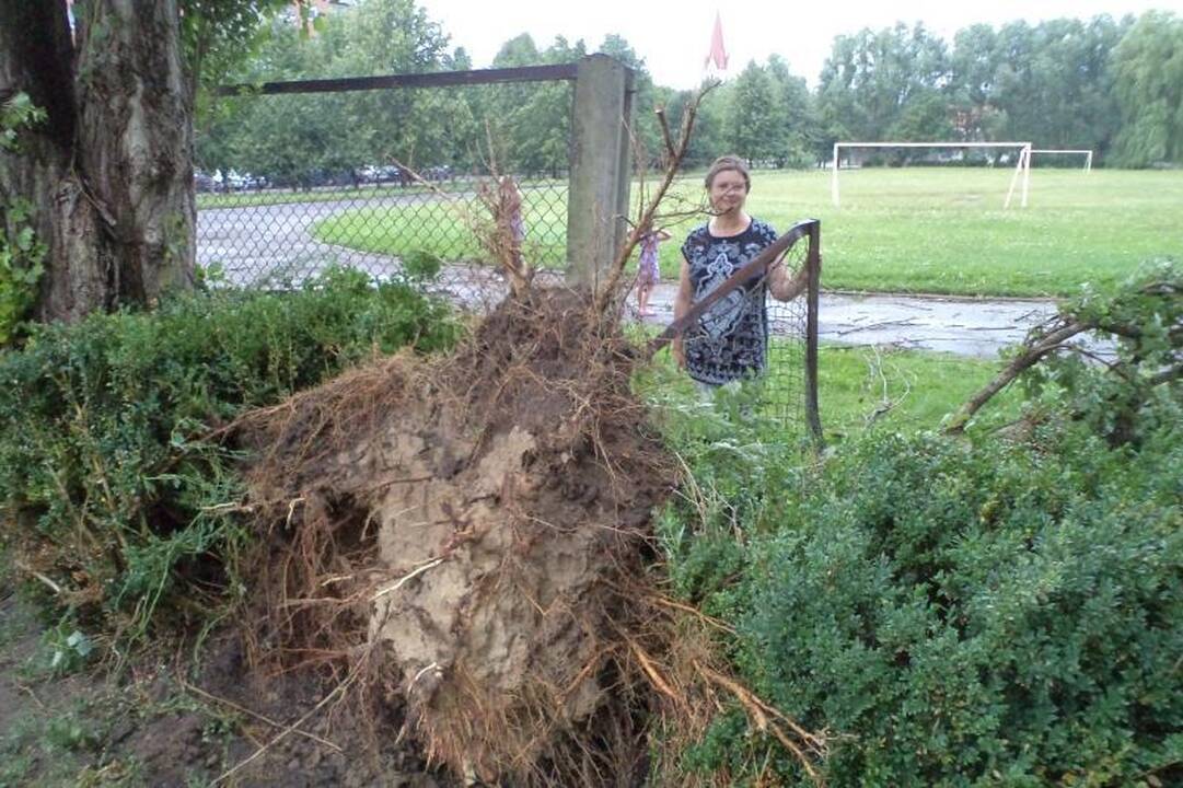 Penkias minutes trukęs škvalas nusiaubė Lietuvos pajūrį 