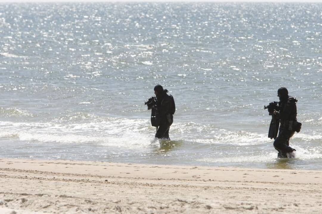 Pratybų metu jūroje aptikti ir sunaikinti tikri sprogmenys