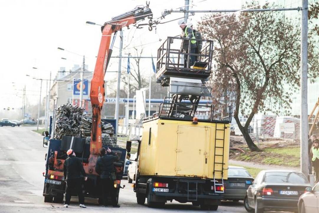 Dėl nutrauktų troleibuso laidų – spūstys K. Baršausko gatvėje