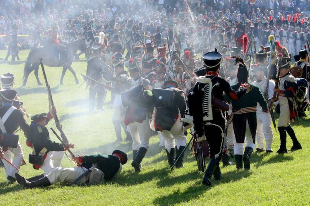 Istorinis žygis atkartotas: Napoleono kariuomenė persikėlė per Nemuną