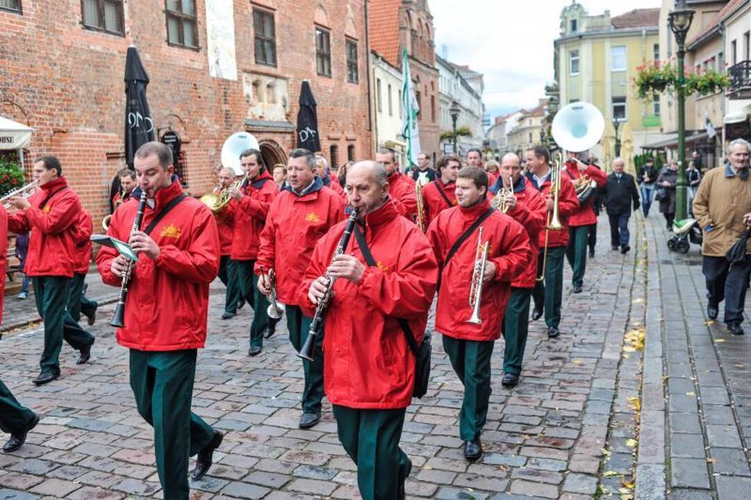 Kauno senamiestis šventiškai išlydėjo vasarą