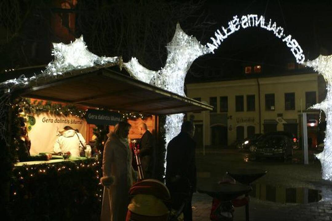 Švenčių laukiantis Kaunas - sušalęs, savas, kuklus
