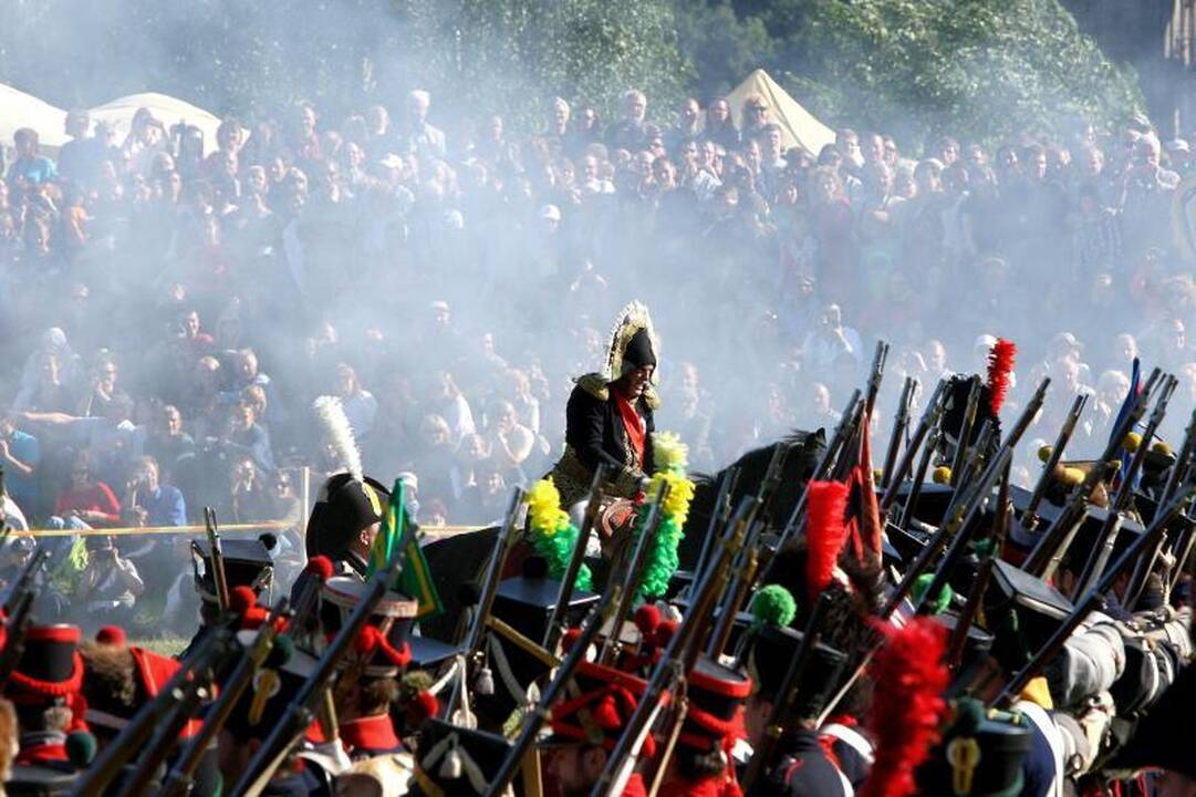 Istorinis žygis atkartotas: Napoleono kariuomenė persikėlė per Nemuną