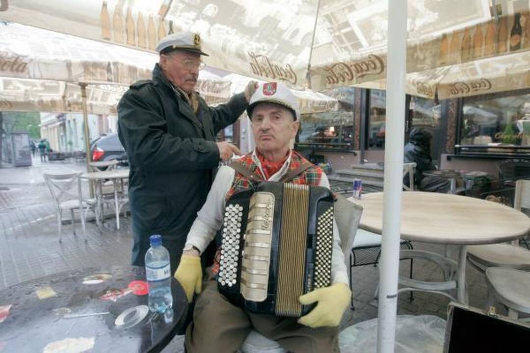 „Gatvės muzikos dienos" dalyvius išbaidė lietus