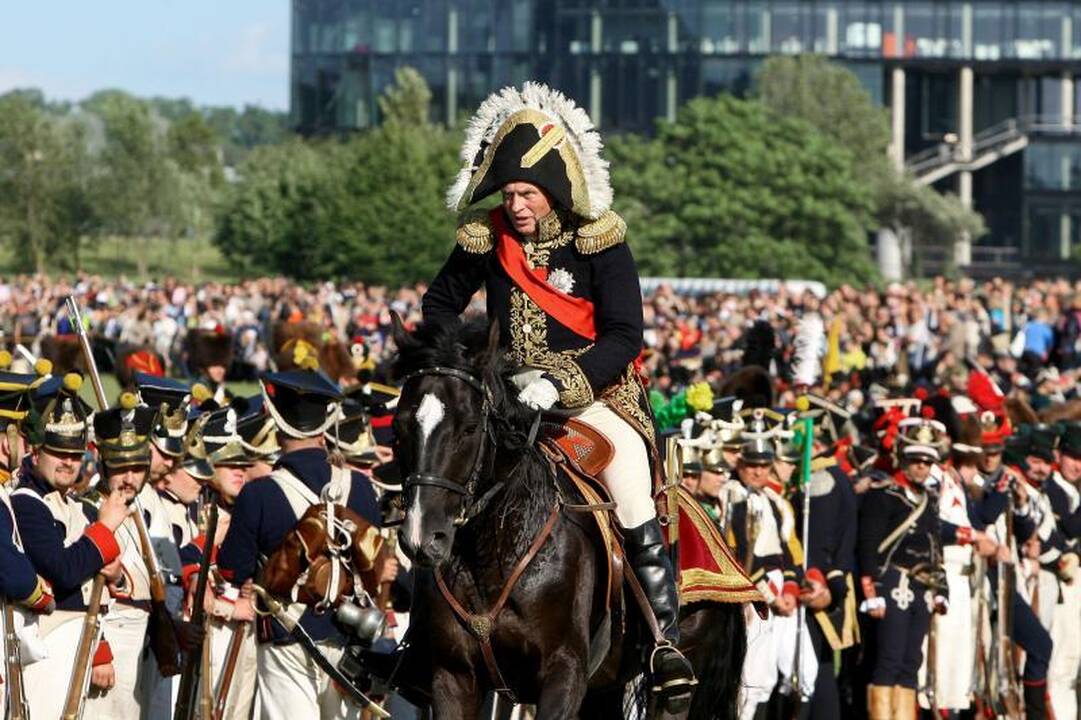 Istorinis žygis atkartotas: Napoleono kariuomenė persikėlė per Nemuną