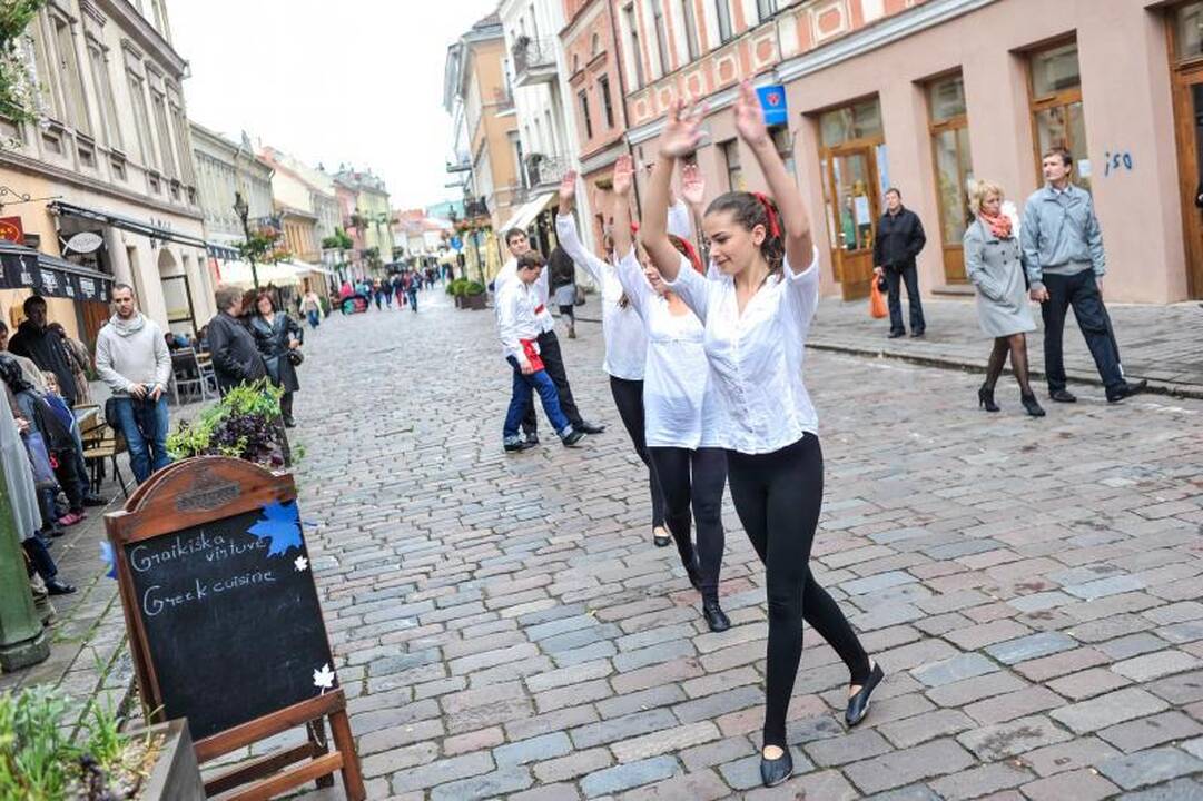 Kauno senamiestis šventiškai išlydėjo vasarą