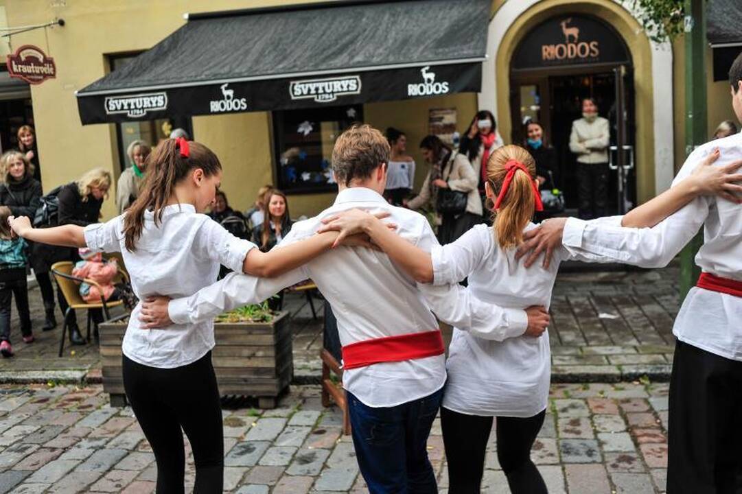 Kauno senamiestis šventiškai išlydėjo vasarą