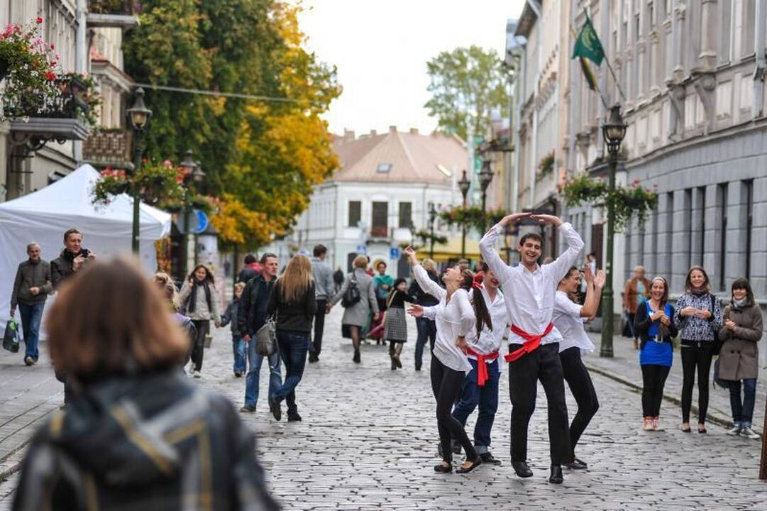 Kauno senamiestis šventiškai išlydėjo vasarą