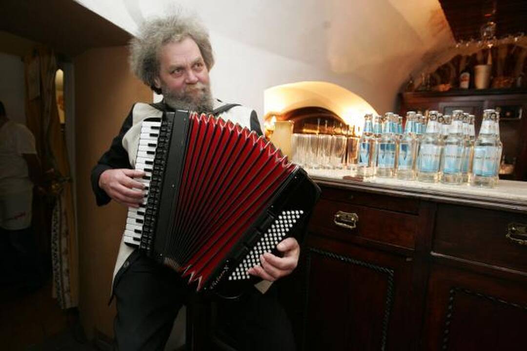 Prabangioje puotoje - verslo ir pramogų žvaigždės
