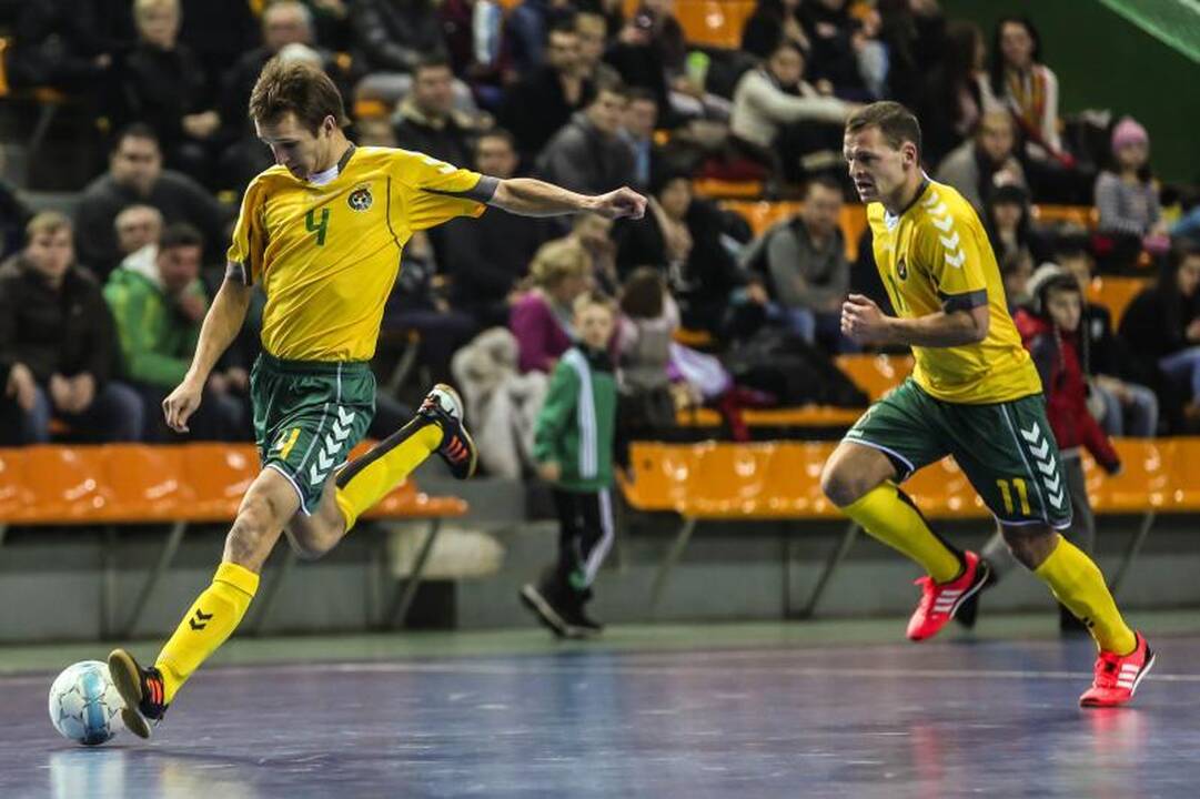 Po atkaklios kovos Lietuvos salės futbolo rinktinė nusileido anglams
