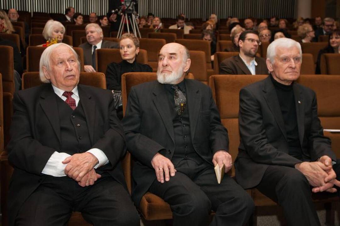 Vyriausybėje pagerbti kultūros ir meno premijų laureatai
