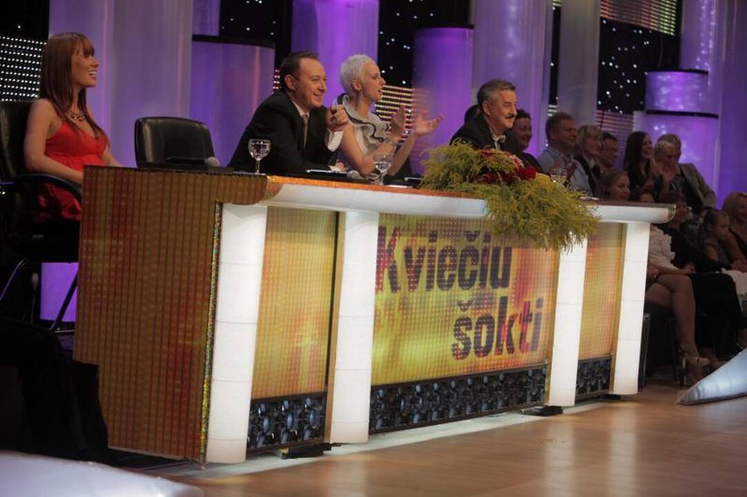Pamatęs šokančią žmoną Merūnas susigraudino     