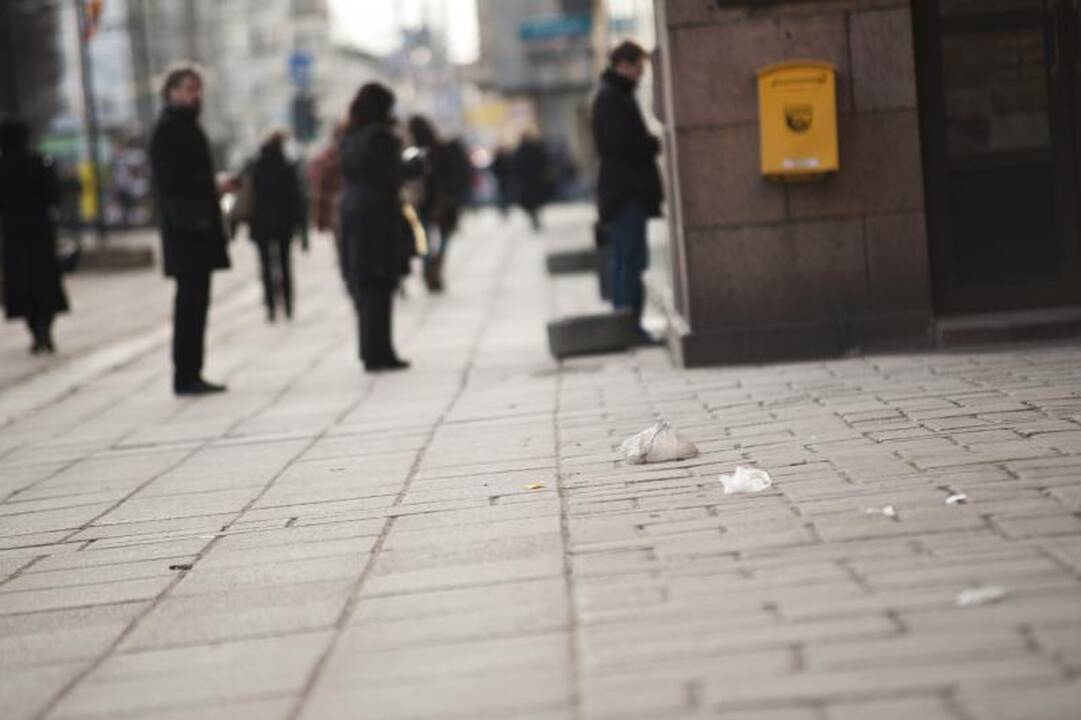 Švenčių išvakarėse purviną Laisvės alėją žada iškuopti 