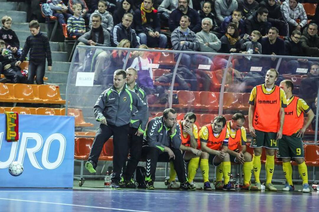 Po atkaklios kovos Lietuvos salės futbolo rinktinė nusileido anglams