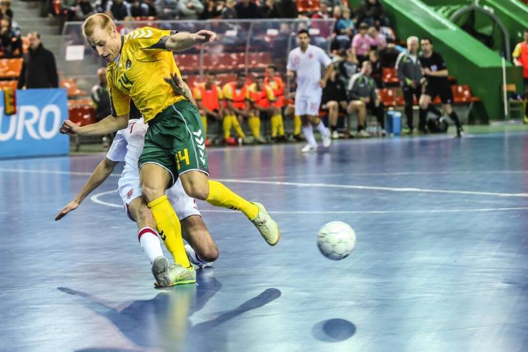 Po atkaklios kovos Lietuvos salės futbolo rinktinė nusileido anglams
