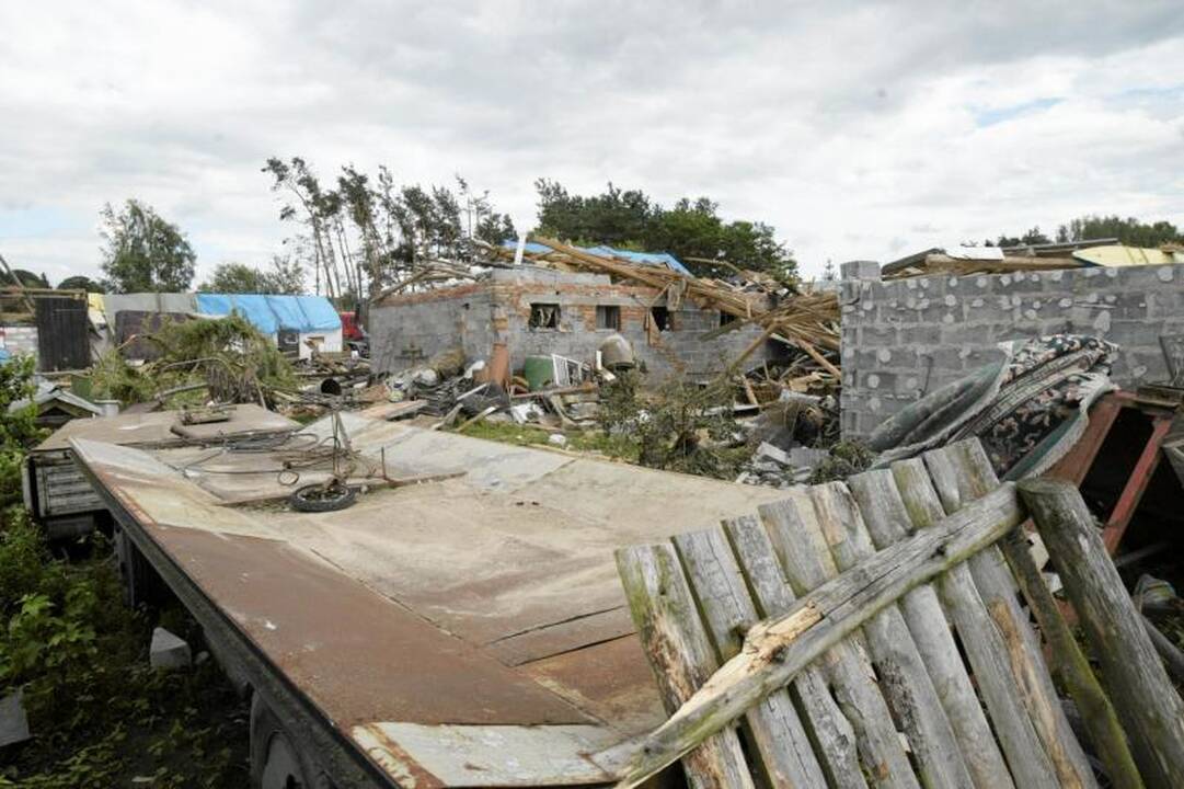 Lenkijoje praūžęs tornadas nuniokojo daugiau nei 100 pastatų