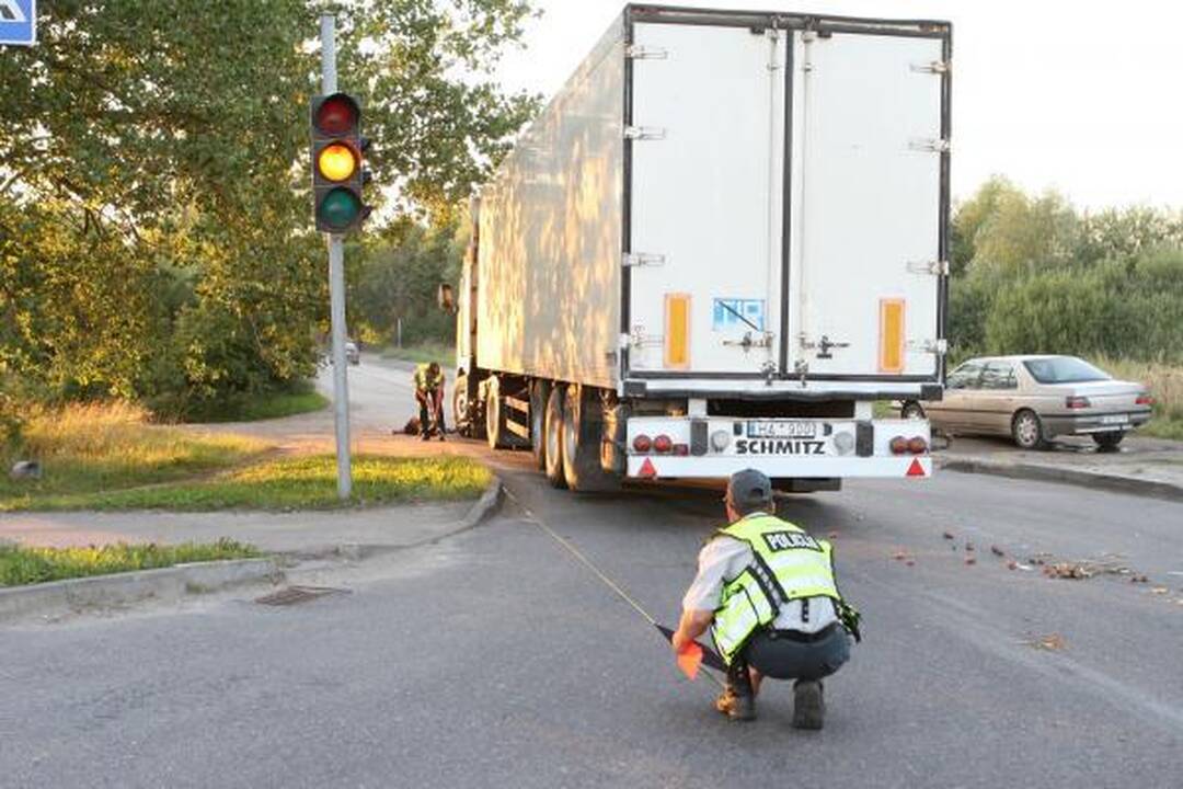 Klaipėdoje vilkikas užmušė dviratininką