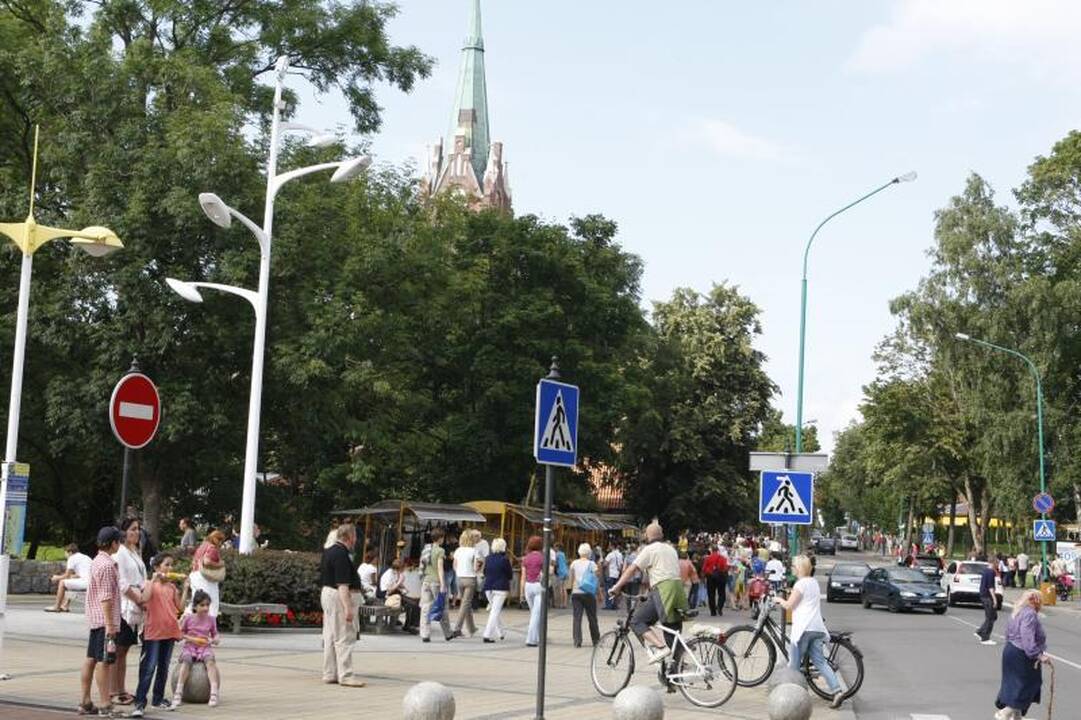 Palangoje – tūkstančiai žmonių