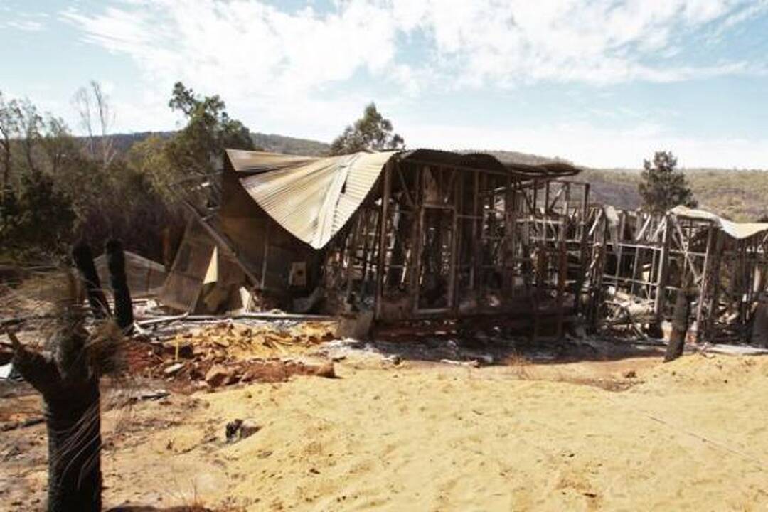 Australijos policininkas kaltinamas sukėlęs 72 namus sunaikinusį gaisrą
