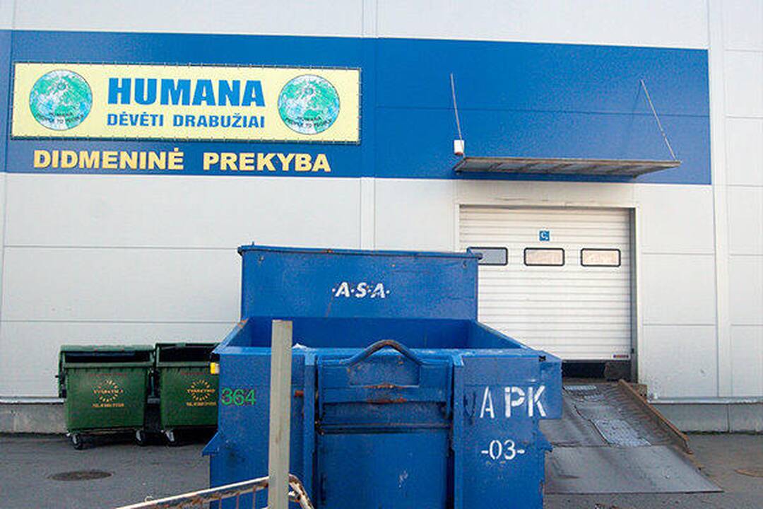 „Humanos“ darbuotojai rankose sprogo petarda