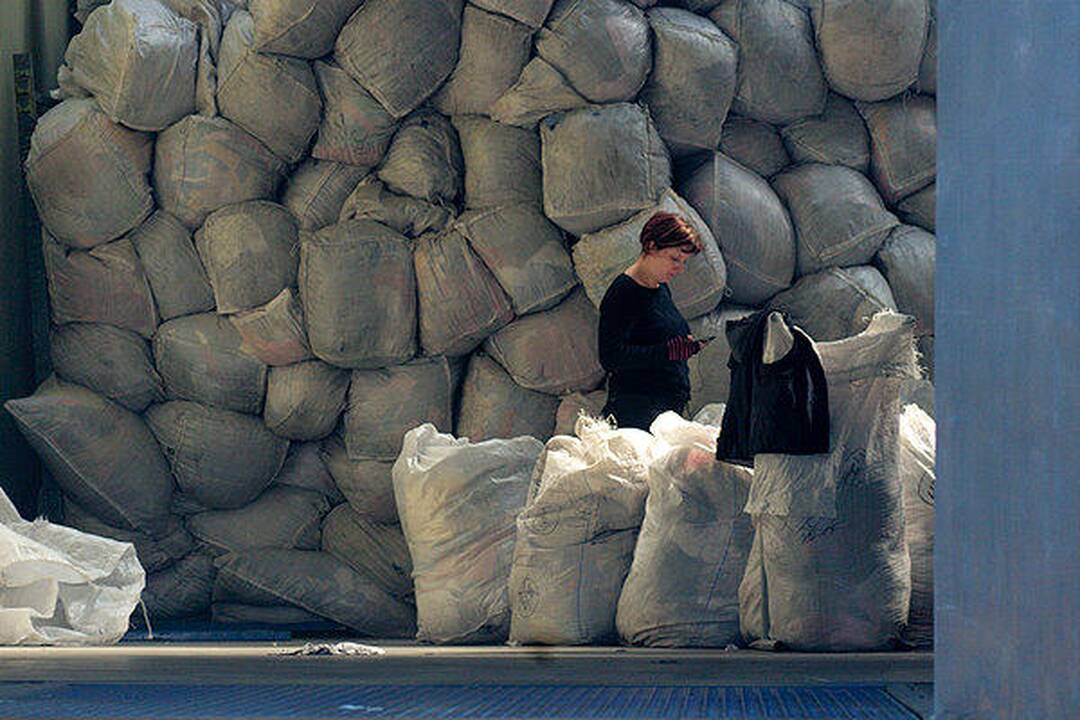 „Humanos“ darbuotojai rankose sprogo petarda