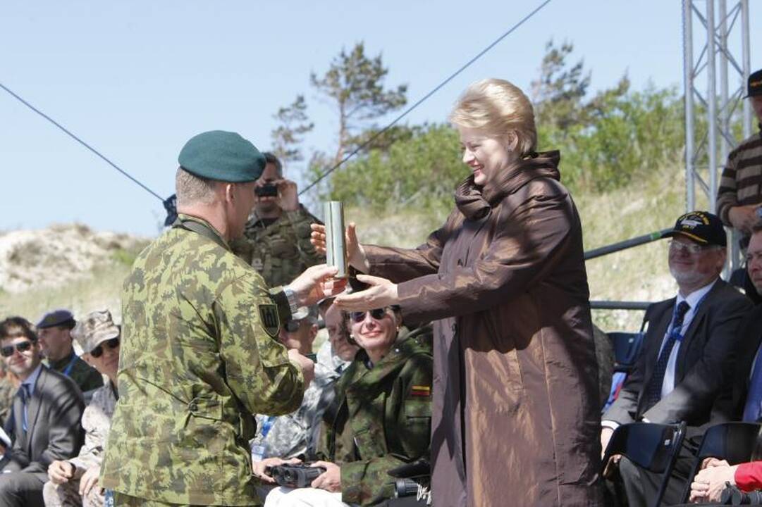 Pratybų metu jūroje aptikti ir sunaikinti tikri sprogmenys