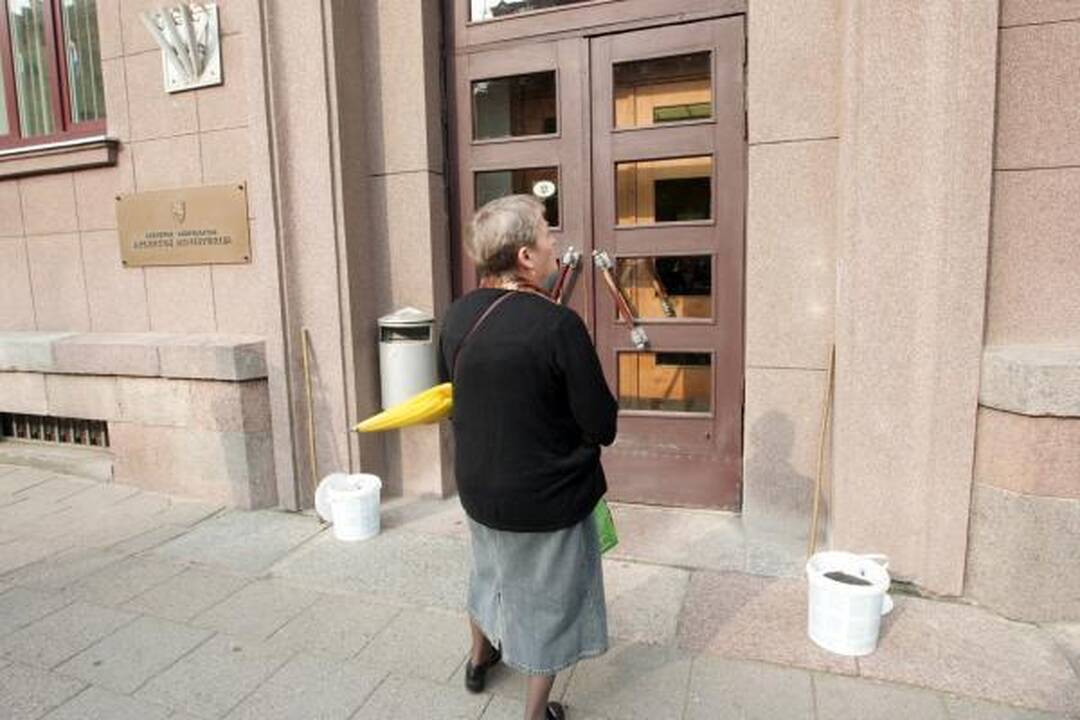 Dumblo smarvės kankiniai nenuleidžia rankų