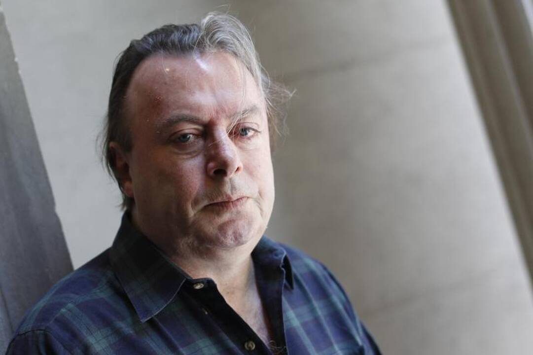 Mirė provokuojantis britų intelektualas Christopheris Hitchensas 