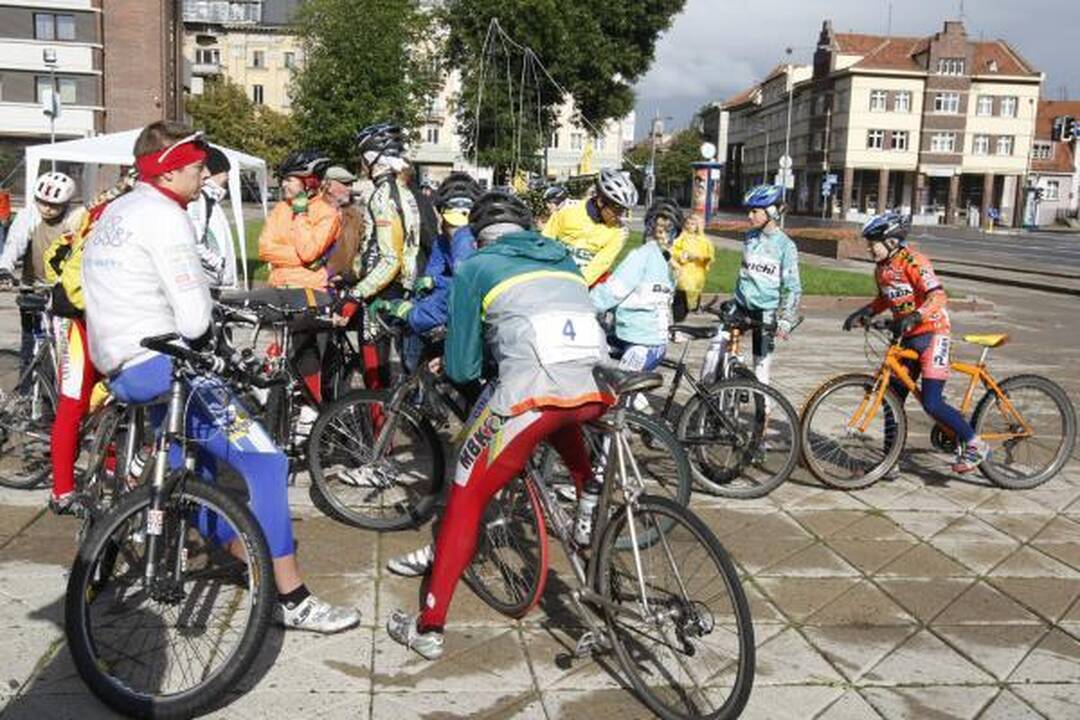 Klaipėdos gatvėse – šimtas dviratininkų