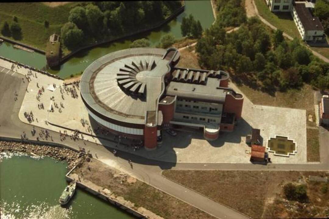 Delfinariumas uždaromas rekonstrukcijai, delfinai skraidinami į Graikiją