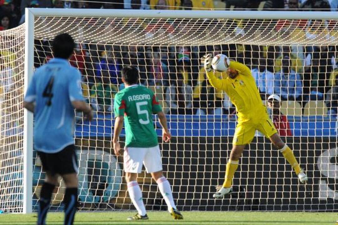 A grupė: Prancūzija – PAR 1:2 ir Meksika – Urugvajus 0:1