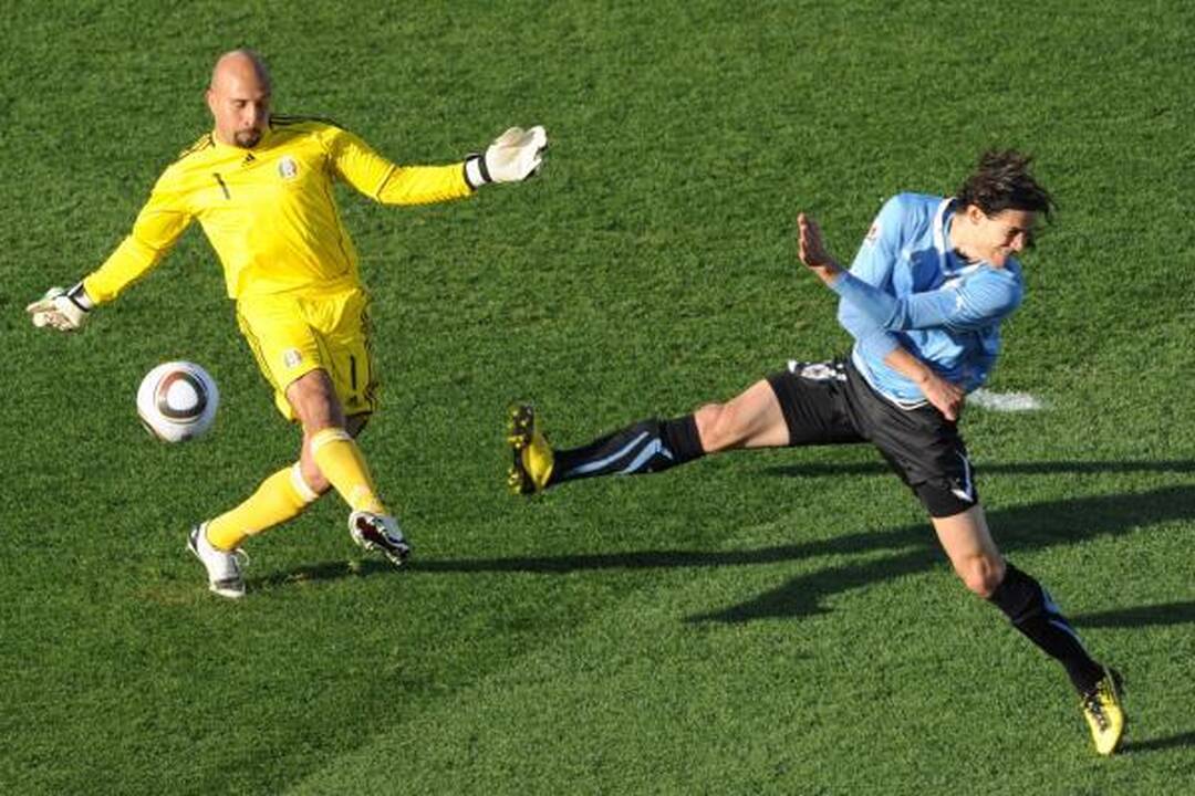 A grupė: Prancūzija – PAR 1:2 ir Meksika – Urugvajus 0:1