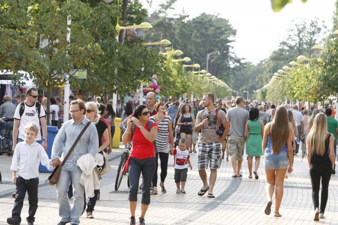 Palangoje – tūkstančiai žmonių
