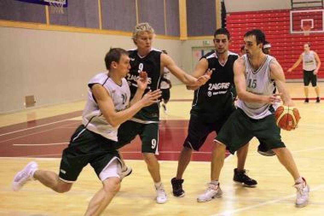 „Žalgirio“ krepšininkai pradeda rungtyniauti